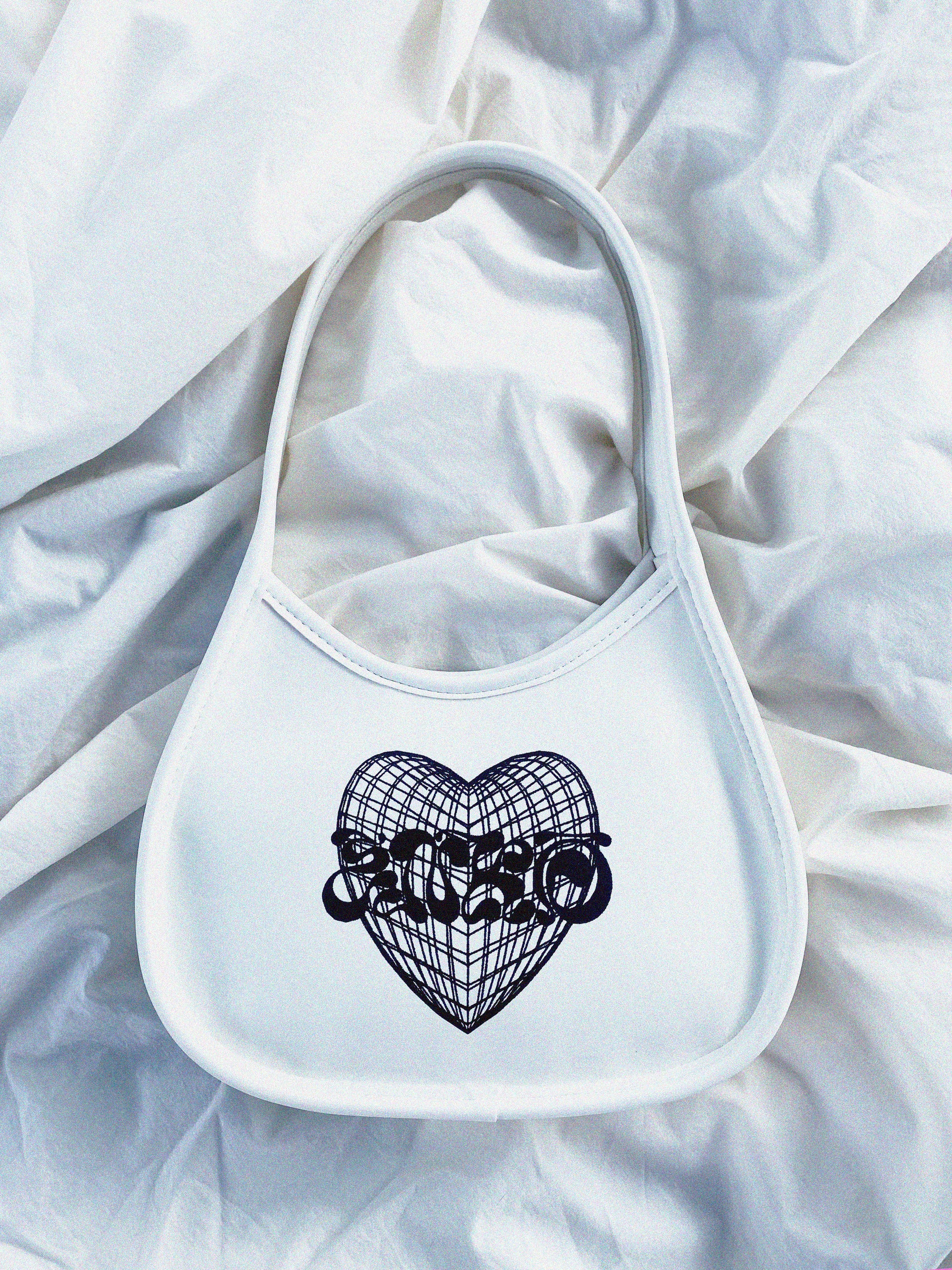 White EnKō Beauty Bag